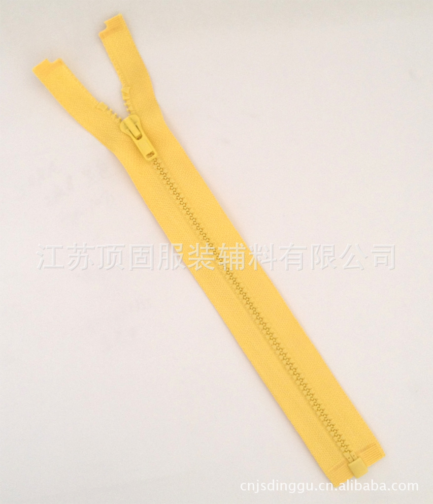 一定要仔细审核合同