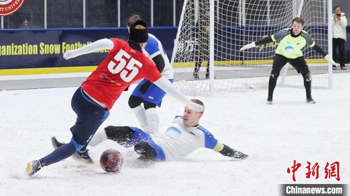 哈尔滨冰雪场地上，俄罗斯北极熊队夺得2024上海