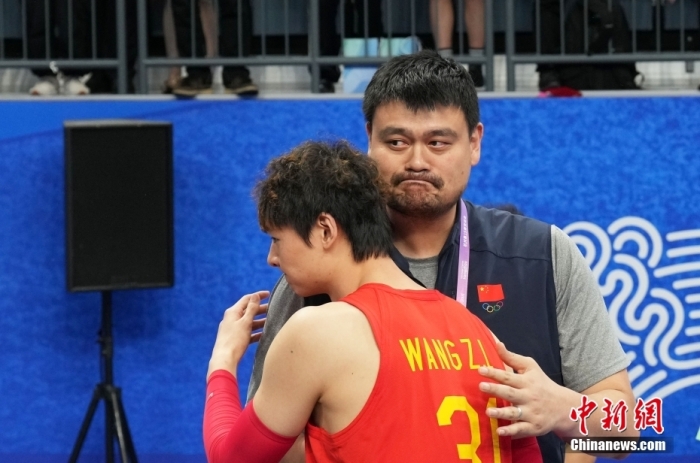 年末总结中的中国男篮：关于主帅去留的乌龙被