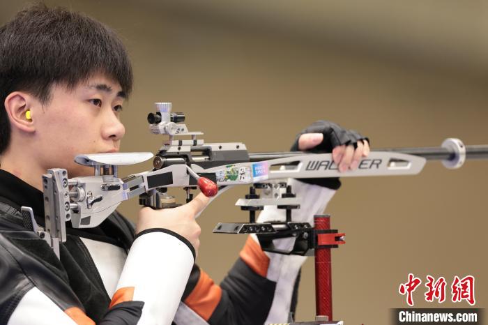 刘宇坤巴黎奥运首秀夺金 实现射击赛场突破
