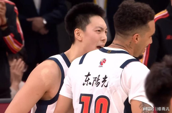 广东男篮外援调整引关注 麦考尔或遭弃用萨林杰