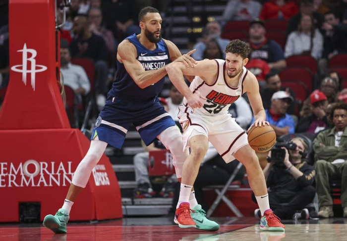 雷霆伤员状态低迷 马刺冲击西部榜首湖人稳居第